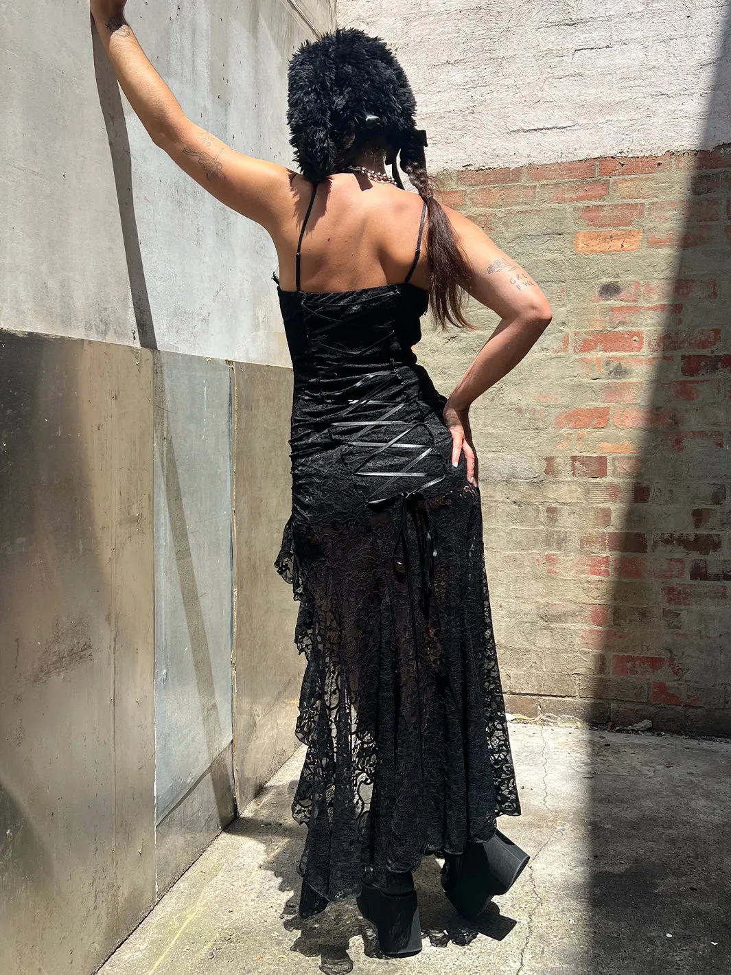 BLACK PARADE LACE MAXI DRESS