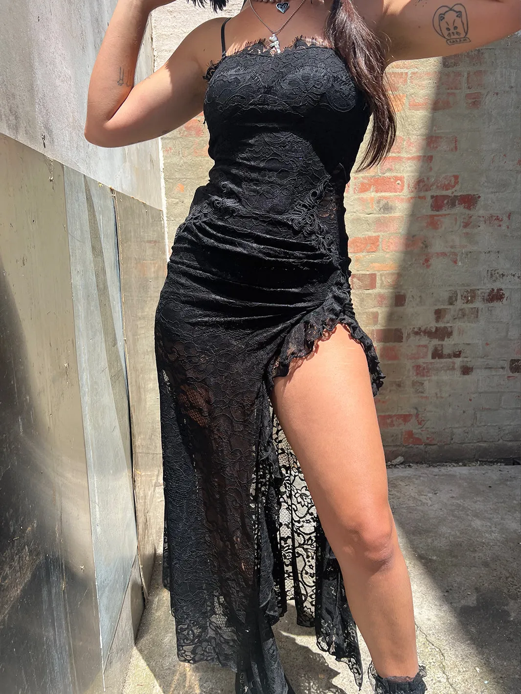 BLACK PARADE LACE MAXI DRESS