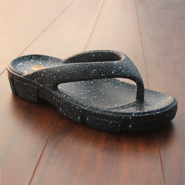 Black Slippers for women