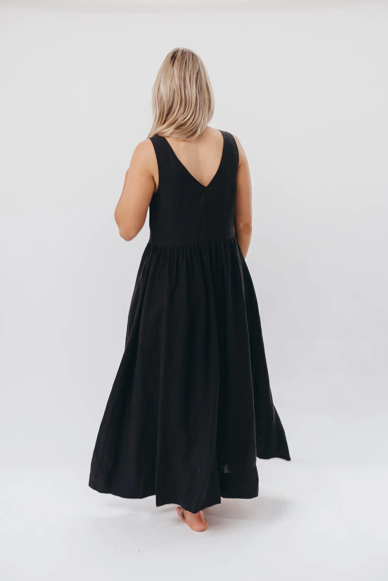 Eleonie 100% Linen Maxi Dress in Black