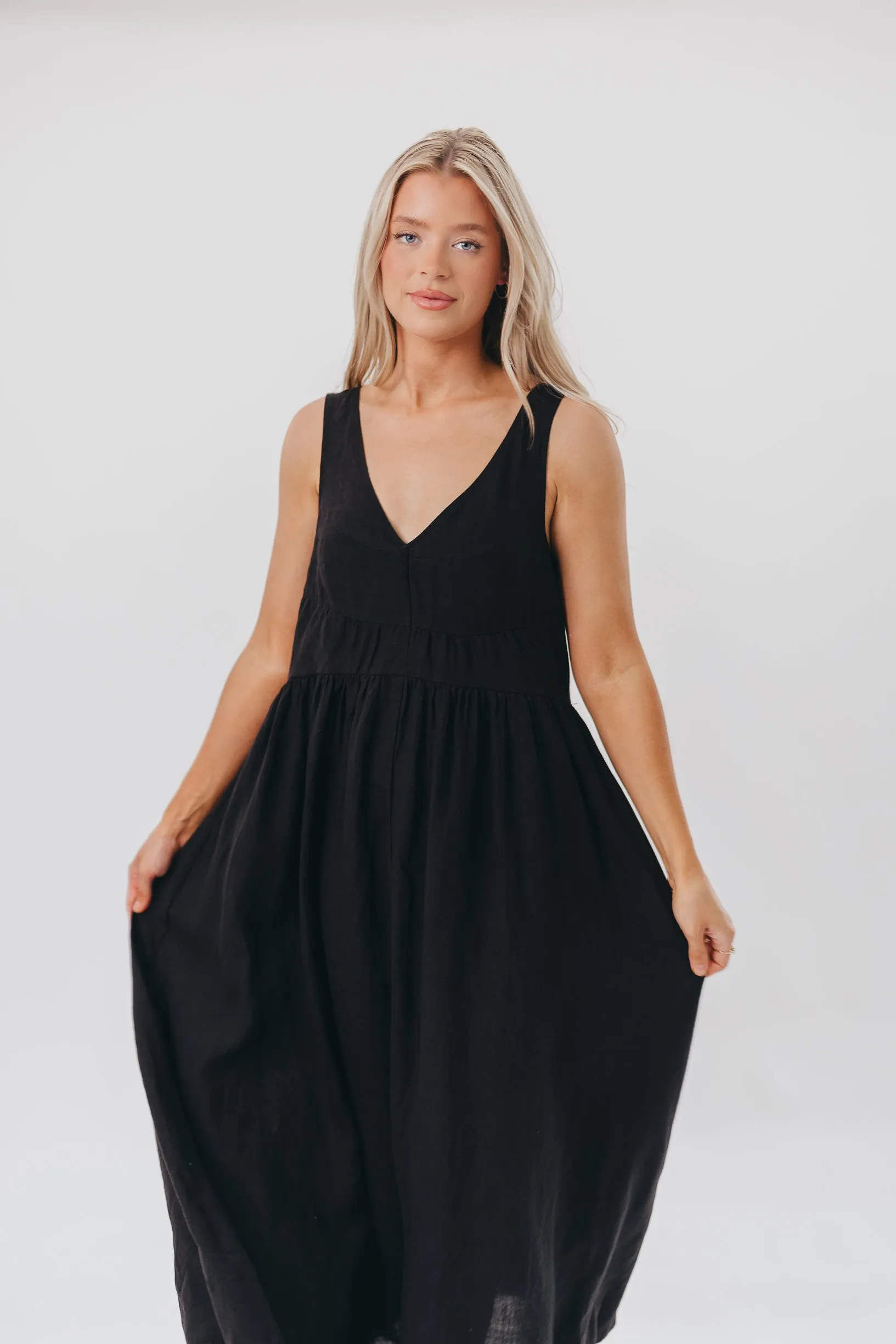 Eleonie 100% Linen Maxi Dress in Black