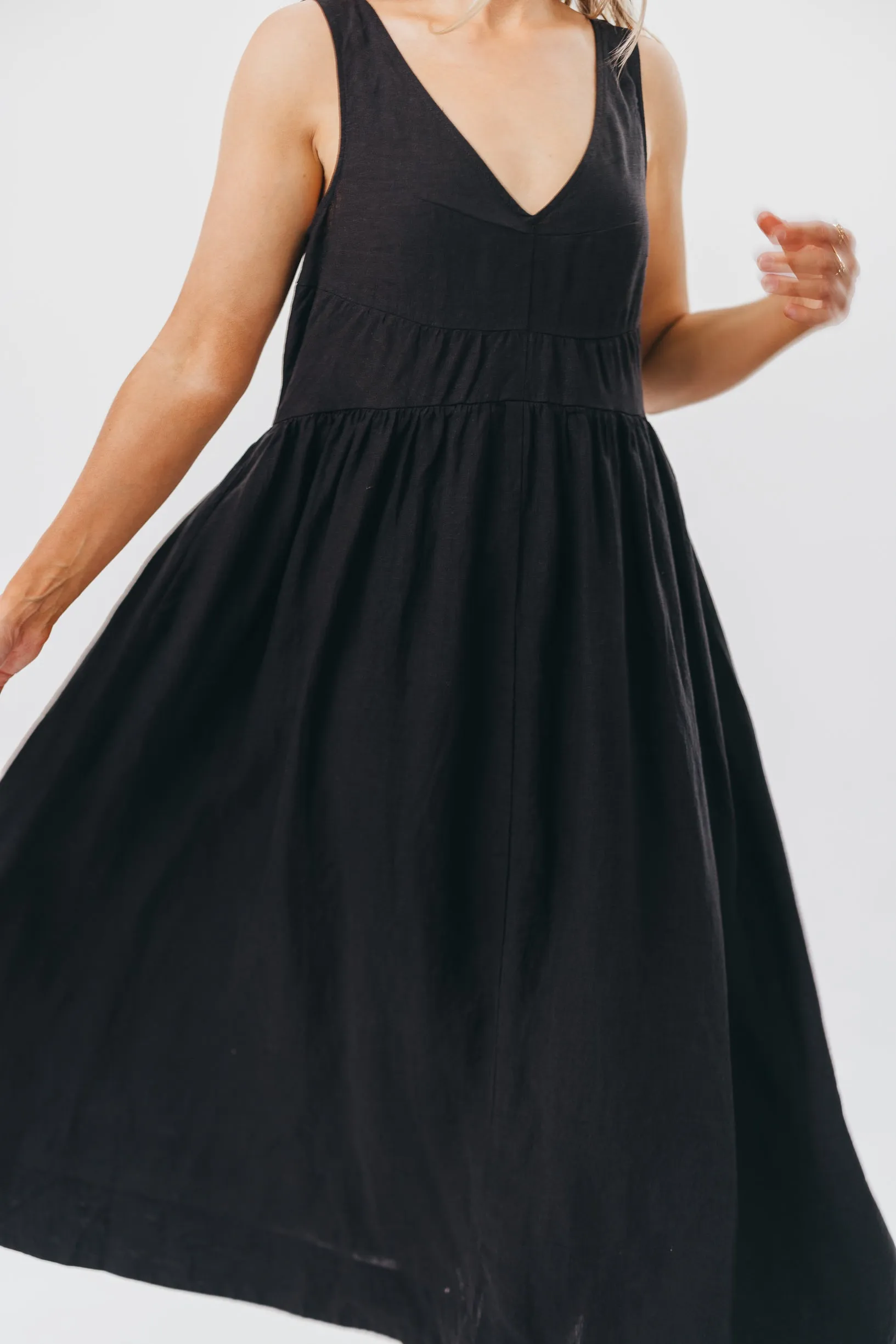 Eleonie 100% Linen Maxi Dress in Black