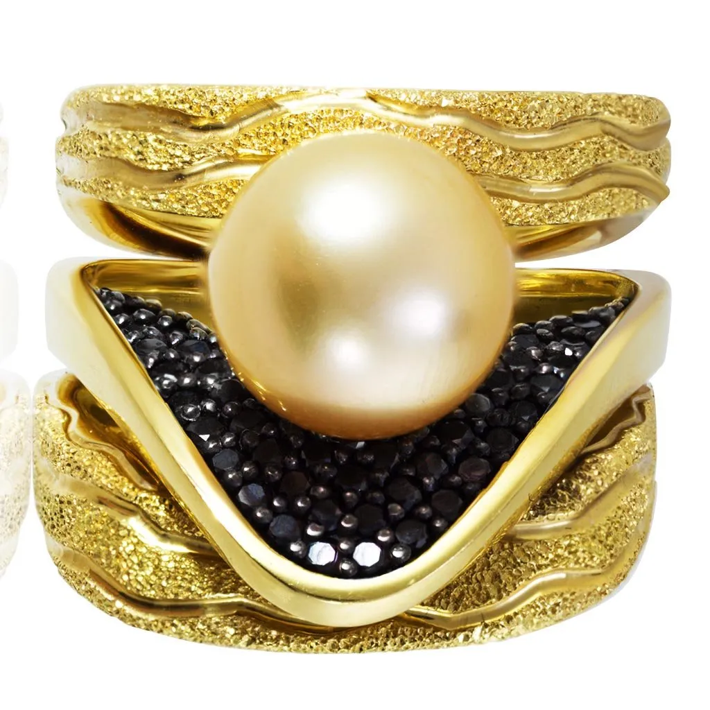 Gold Trinity Ring with Akoya Pearl & Diamonds