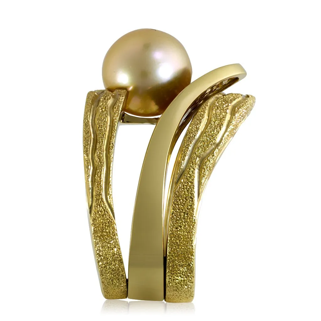 Gold Trinity Ring with Akoya Pearl & Diamonds