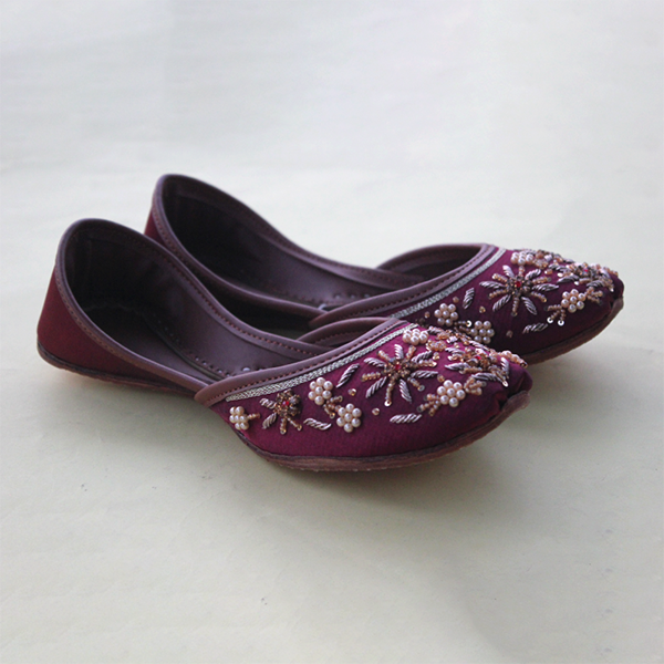 Maroon Khussa for women